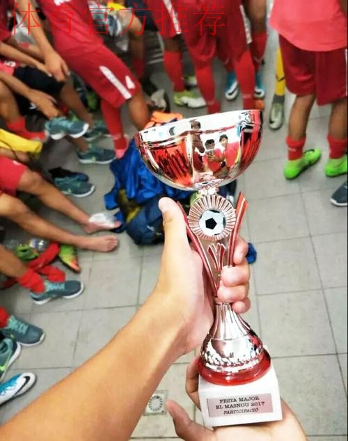 U14“马斯诺杯”不败夺冠 坚定“走脚下”战术信心